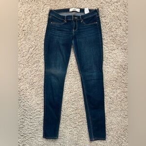 Hollister Skinny Jeans  - Size 5R